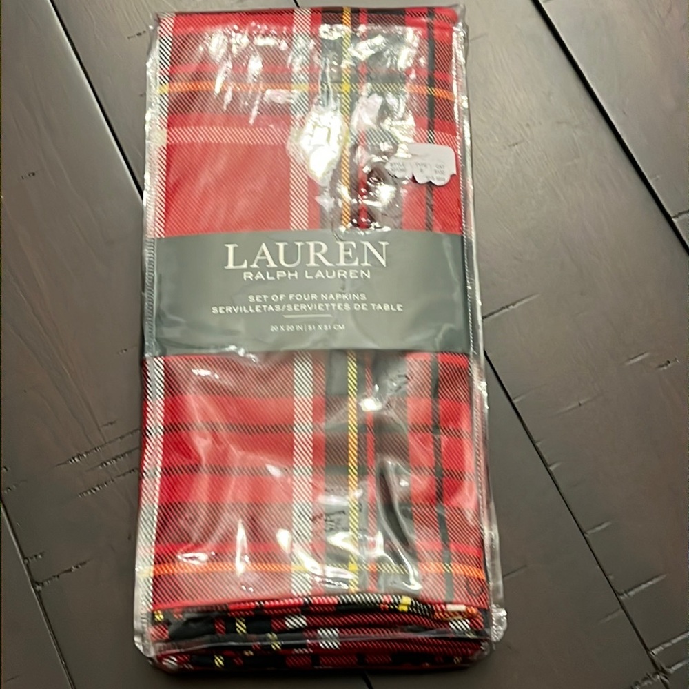 Ralph Lauren Gretchen Tartan red Plaid Set of 4 Napkins new 20”x20”